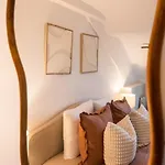 Comfort And Video Projector Close To Downtown Apartment *