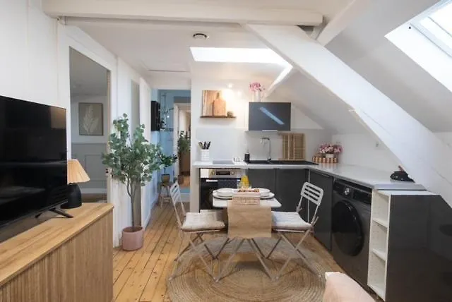 Comfort And Video Projector Close To Downtown Appartement *