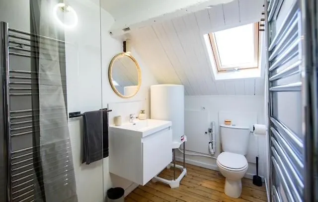 Comfort And Video Projector Close To Downtown Tours