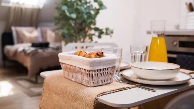 Comfort And Video Projector Close To Downtown *