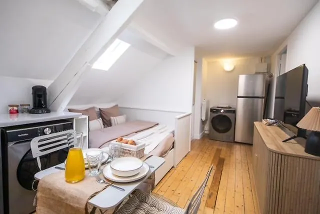 Comfort And Video Projector Close To Downtown Appartement *